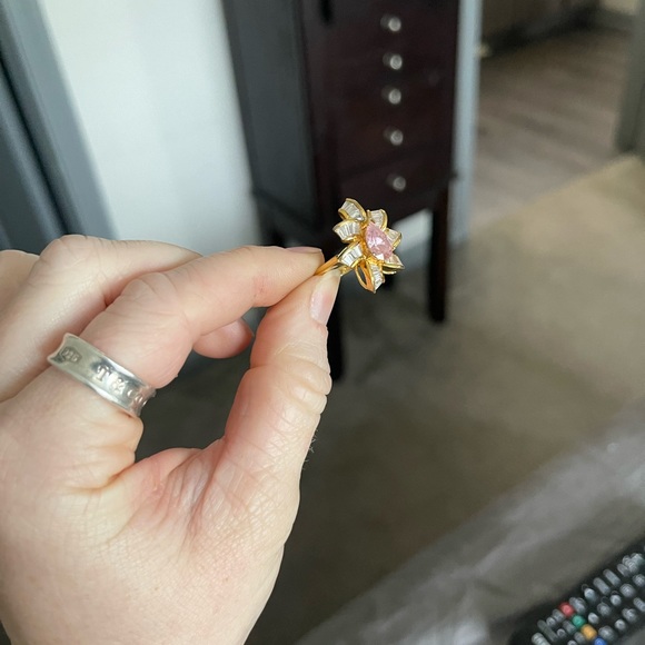 Stunning CZ Pink Flower Ring - Picture 7 of 9